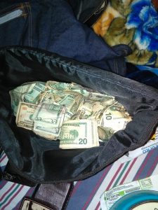 WhatsApp Image 2018 06 21 at 4.54.53 AM 225x300 - Capturan agente policial que permit&iacute;a ingresar il&iacute;citos a bartolinas en Santa Ana.